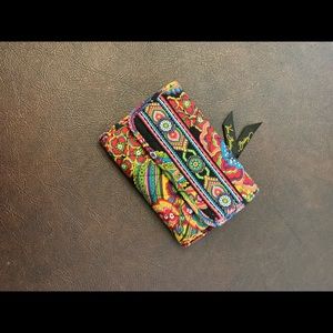 Vera Bradley wallet Symphony in Hue